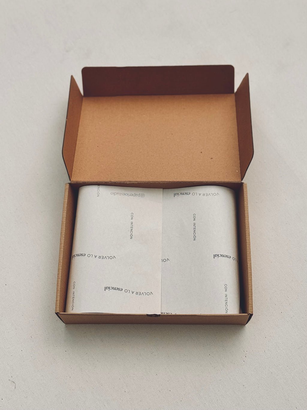 Papel para Envolver Neutro